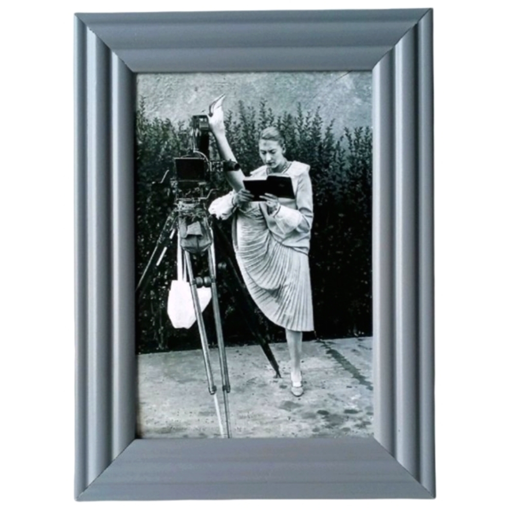Vintage Girl Woman Dancer Camera Ballerina Decor